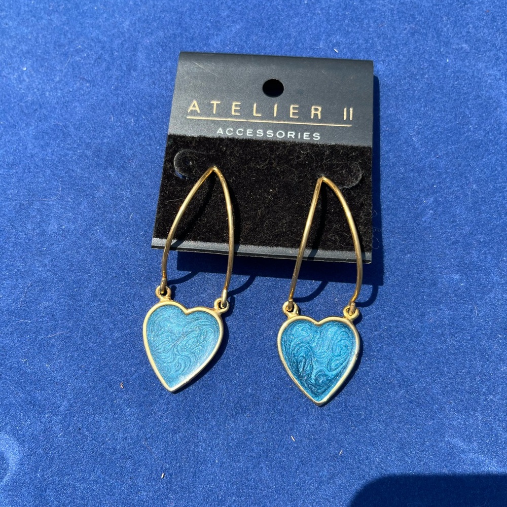 Vintage blue heart dangle earrings